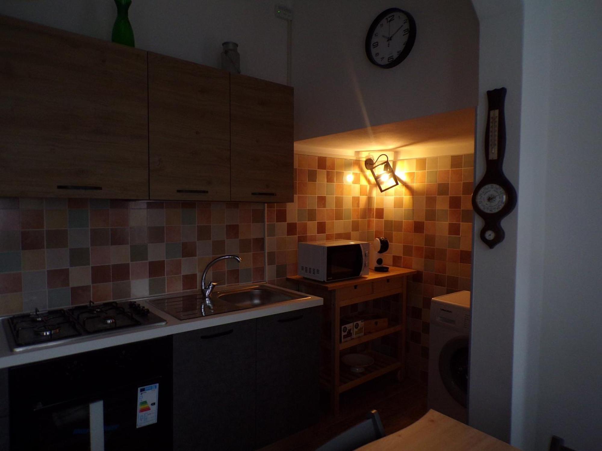 Casa Vacanze Terra Di Mezzo 인보리오인페리오레 외부 사진