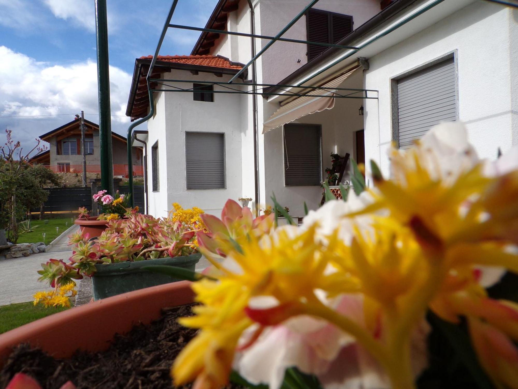 Casa Vacanze Terra Di Mezzo 인보리오인페리오레 외부 사진